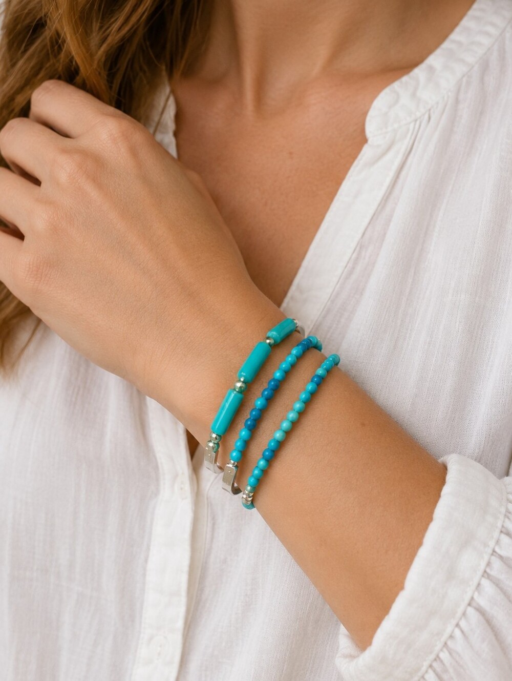 Silver‎ Tone Metal and Blue Beads Bracelet